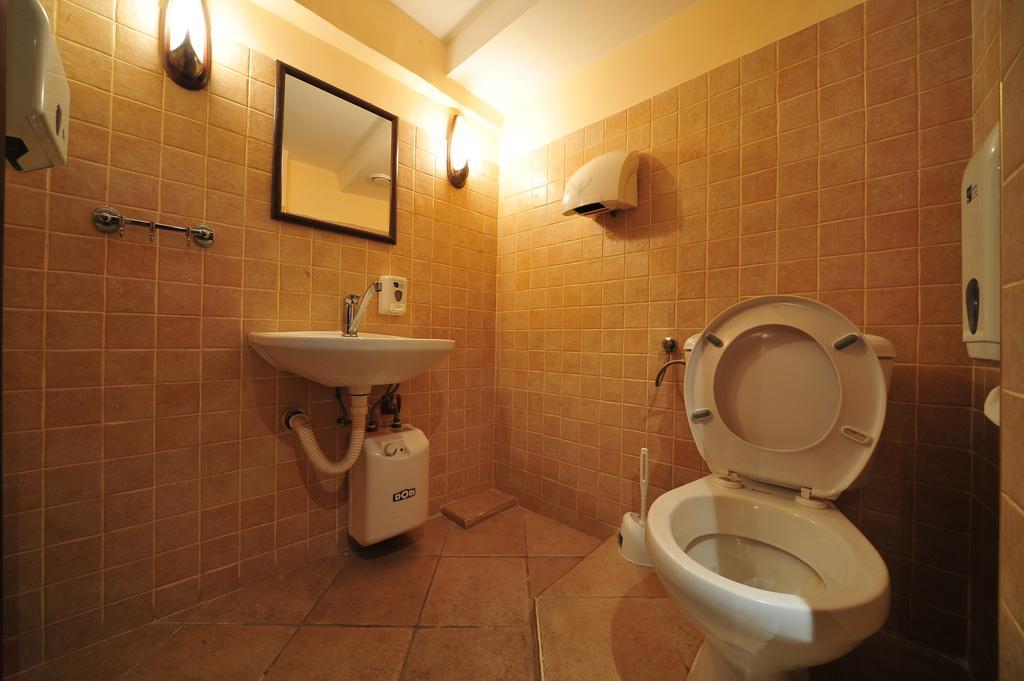 Hostel Bed N Beer Belgrad Dış mekan fotoğraf