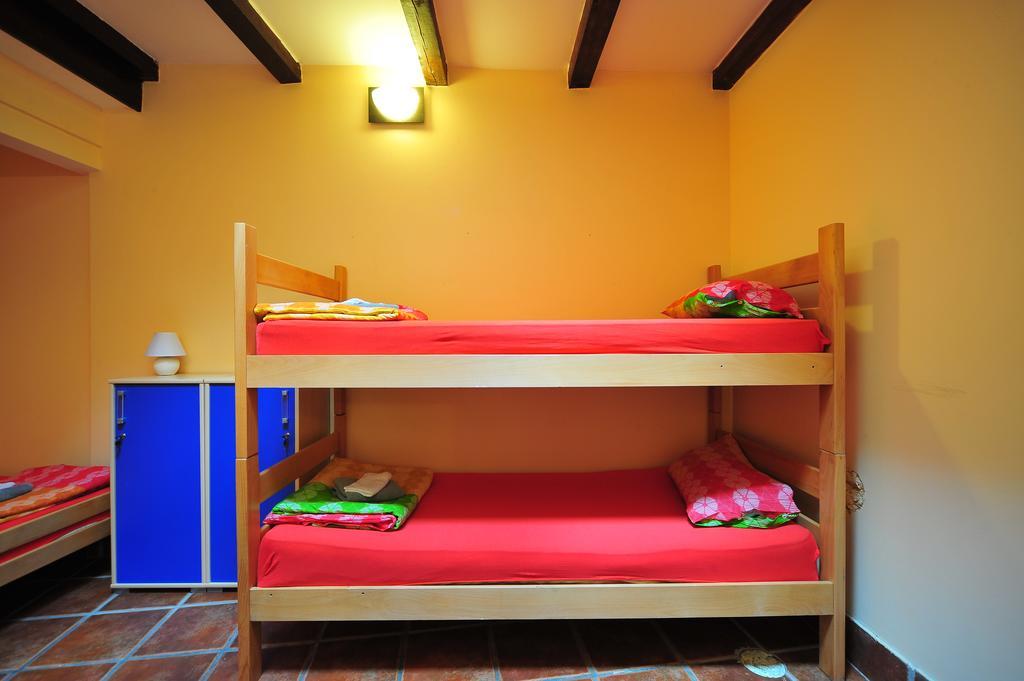 Hostel Bed N Beer Belgrad Oda fotoğraf
