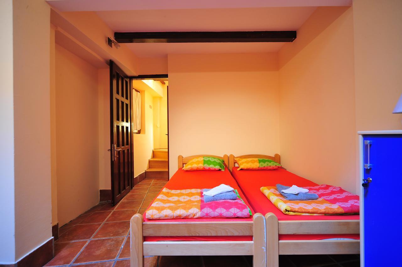 Hostel Bed N Beer Belgrad Oda fotoğraf